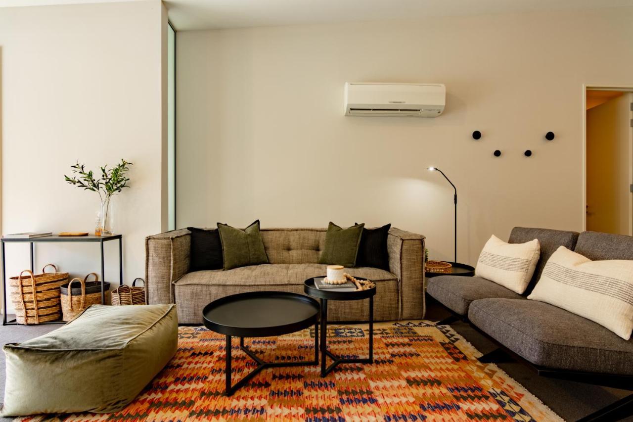 Stylish Haven Luxury Interiors In Prime Location Apartment Queenstown Bagian luar foto