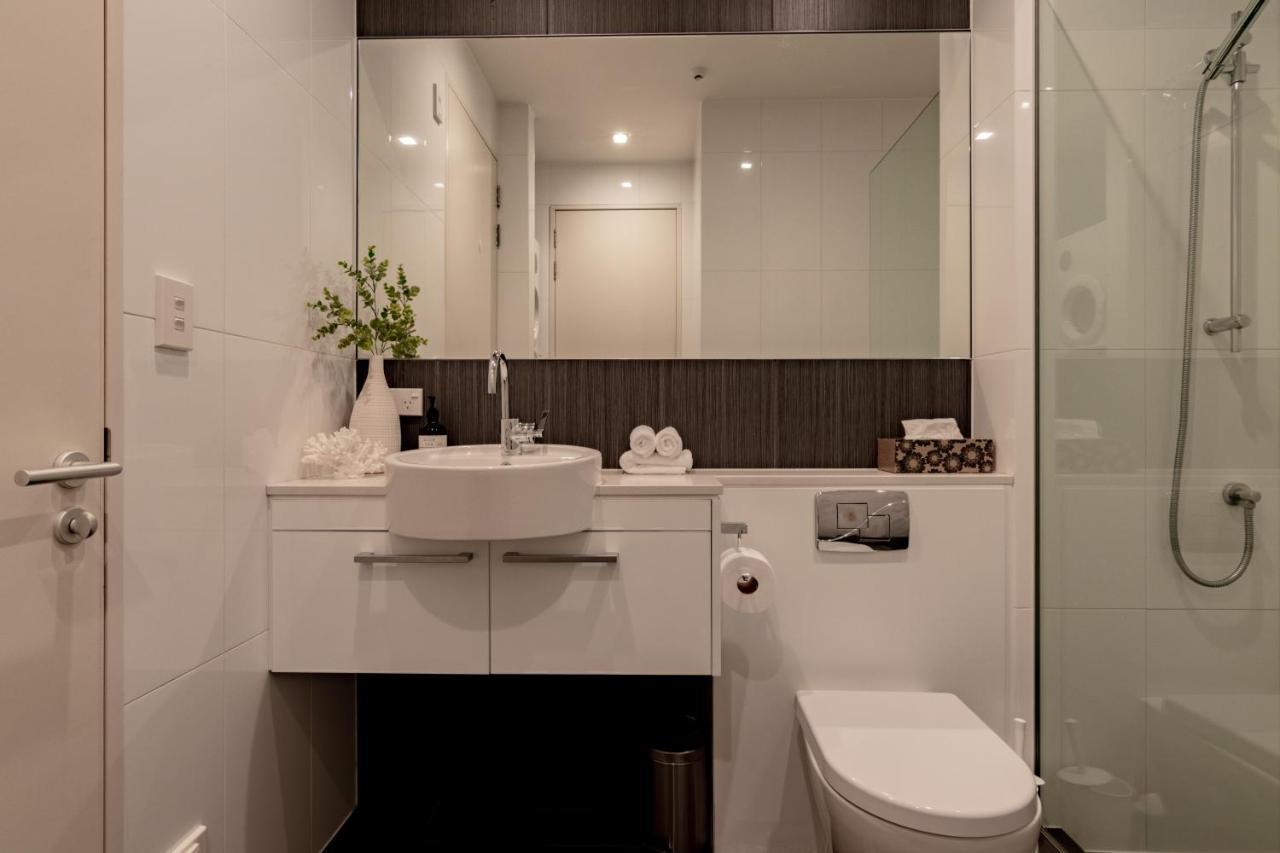 Stylish Haven Luxury Interiors In Prime Location Apartment Queenstown Bagian luar foto