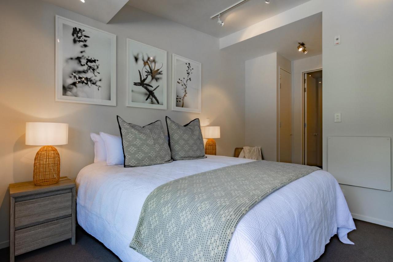 Stylish Haven Luxury Interiors In Prime Location Apartment Queenstown Bagian luar foto