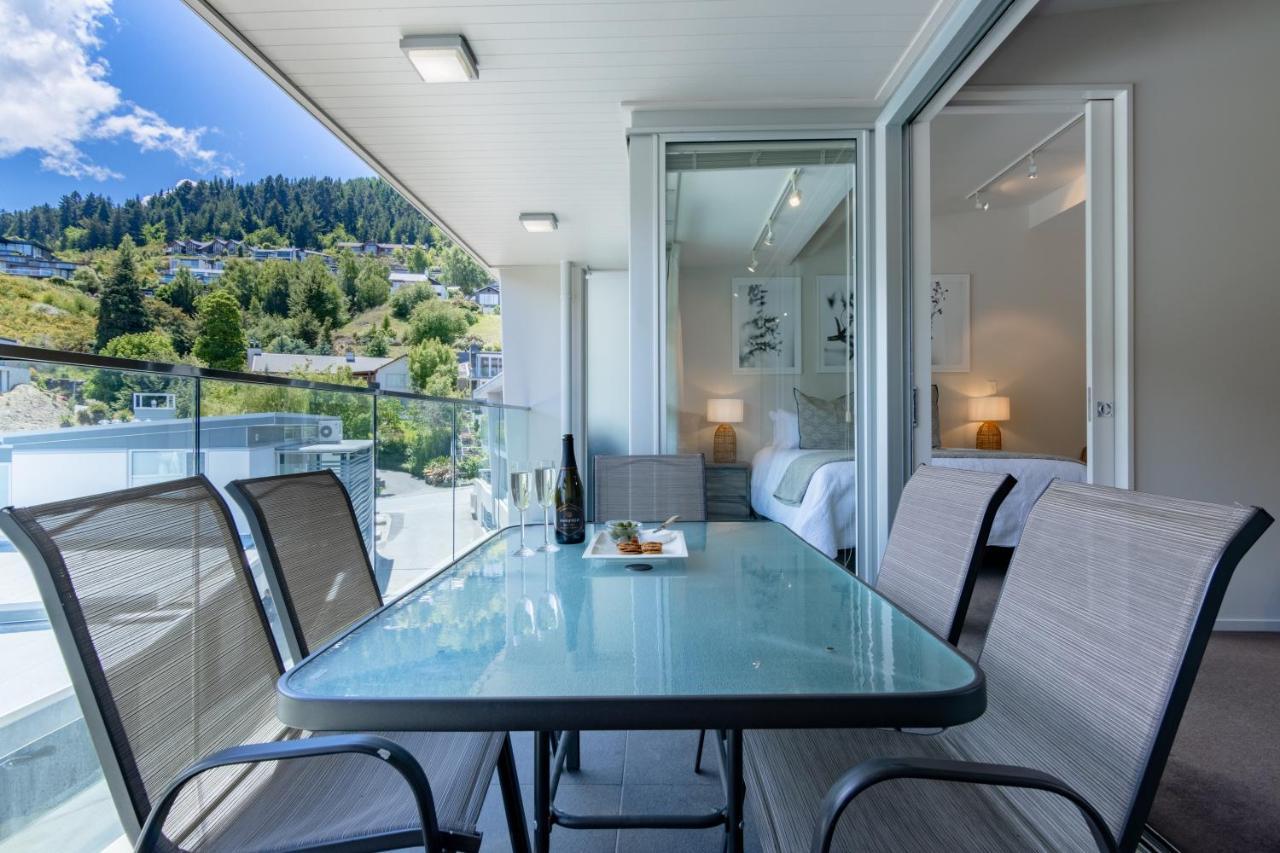 Stylish Haven Luxury Interiors In Prime Location Apartment Queenstown Bagian luar foto