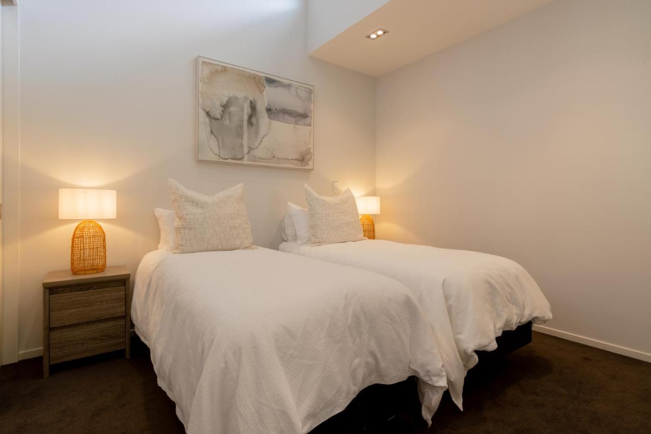 Stylish Haven Luxury Interiors In Prime Location Apartment Queenstown Bagian luar foto